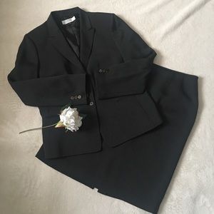 TAHARI🔸Jacket & skirt suit